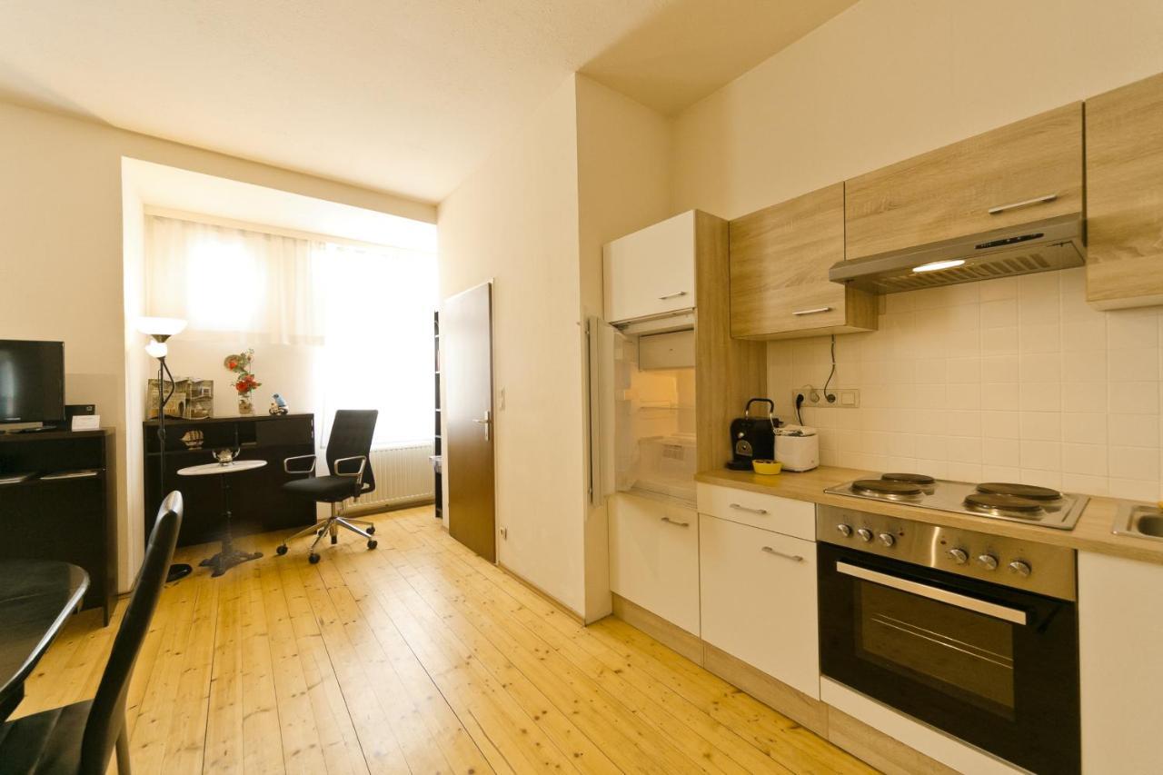 Apartments In Vienna Near Schoenbrunn & Westbahnhof - Keyless Check-In Exterior photo