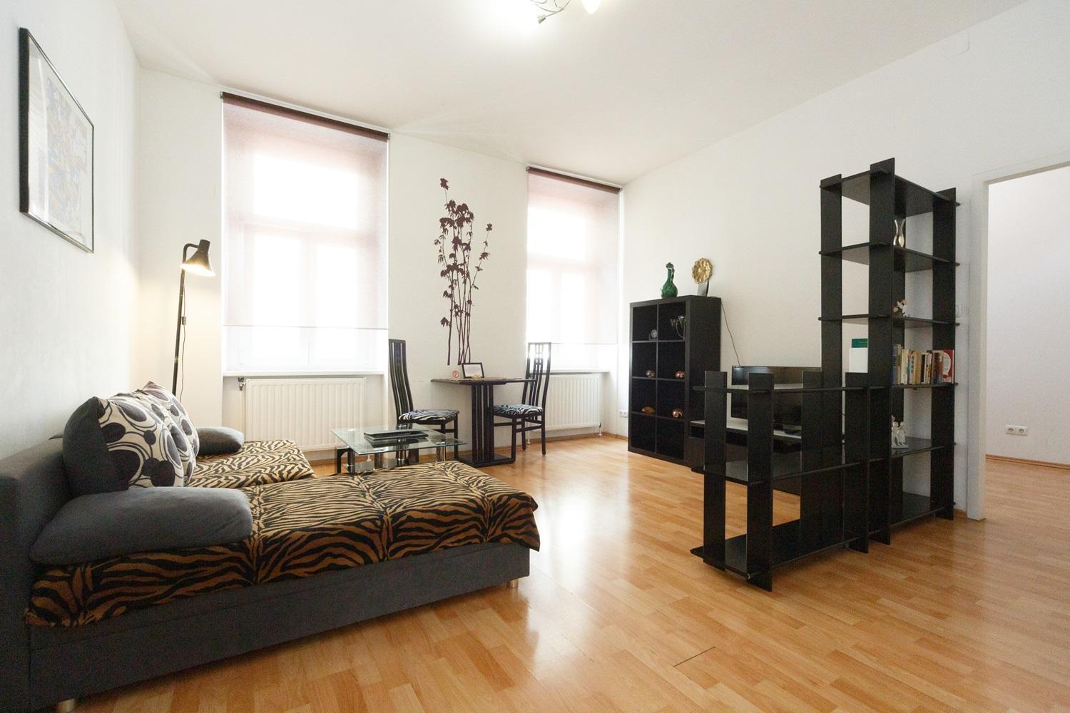 Apartments In Vienna Near Schoenbrunn & Westbahnhof - Keyless Check-In Exterior photo