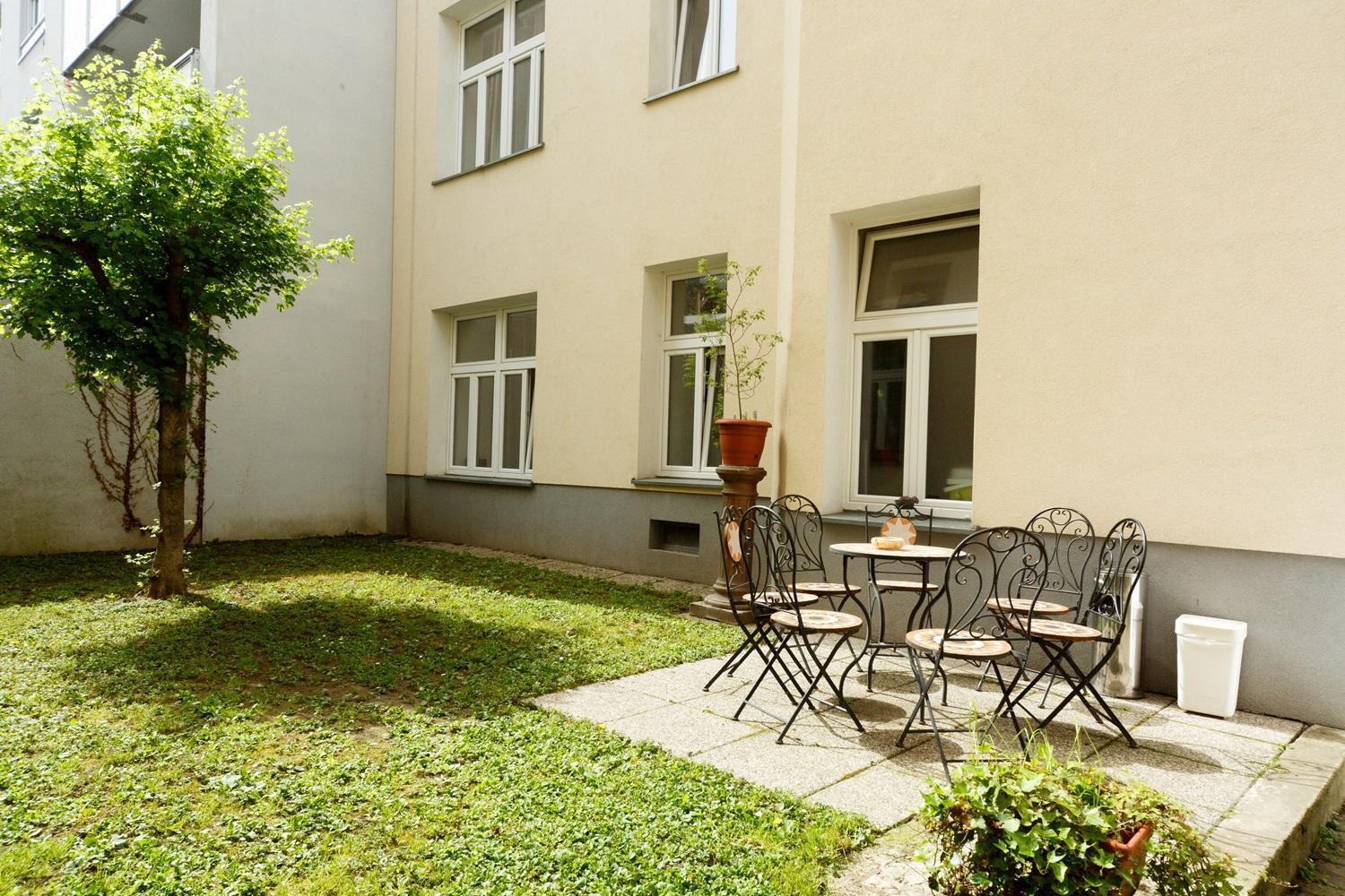 Apartments In Vienna Near Schoenbrunn & Westbahnhof - Keyless Check-In Exterior photo