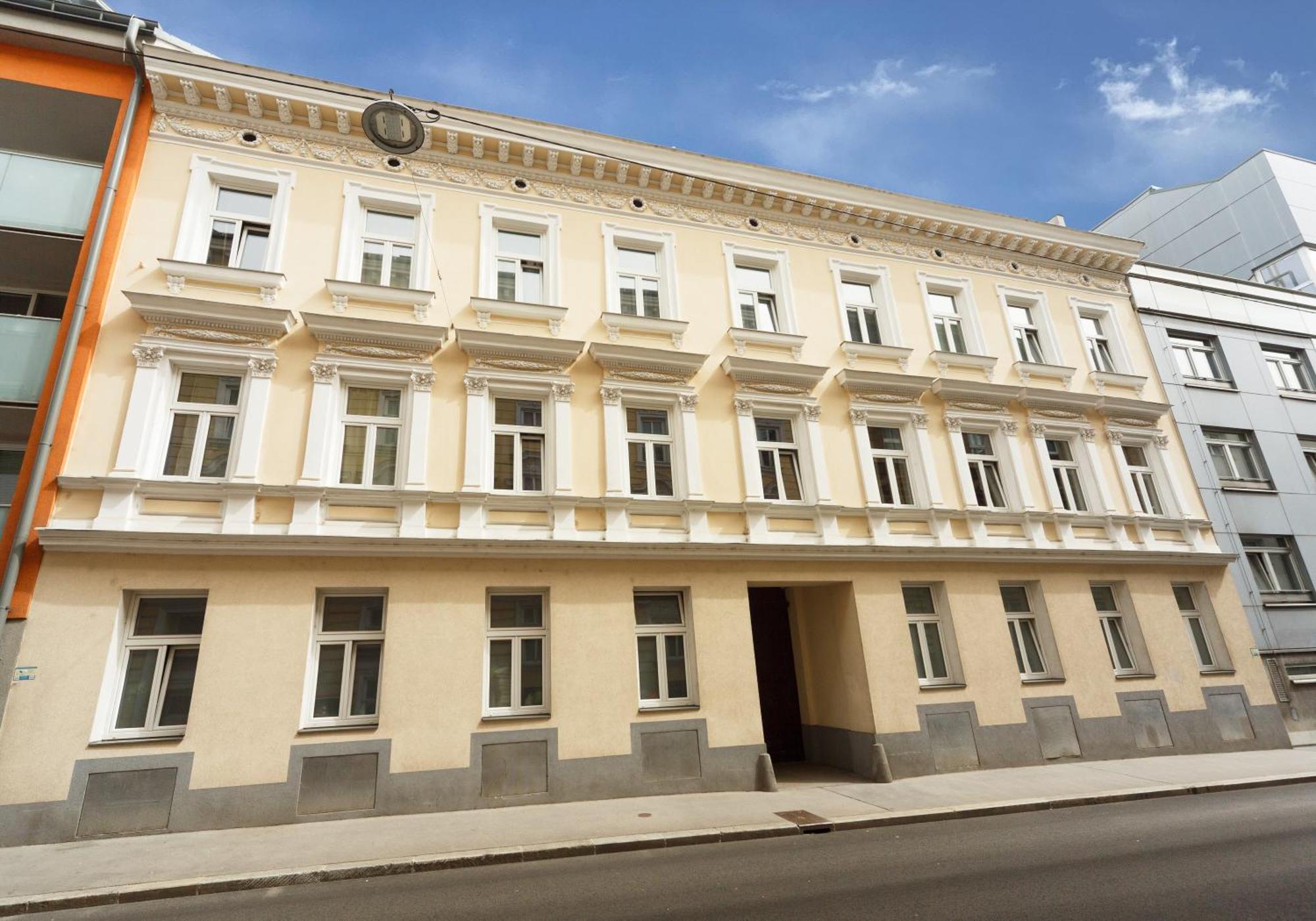 Apartments In Vienna Near Schoenbrunn & Westbahnhof - Keyless Check-In Exterior photo